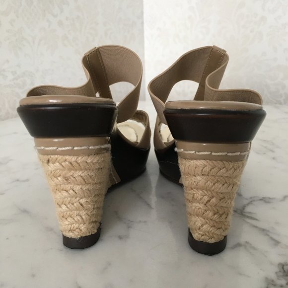 Charles David "Treasury" Wedge Sandal MINT 6.5M - Picture 6 of 8